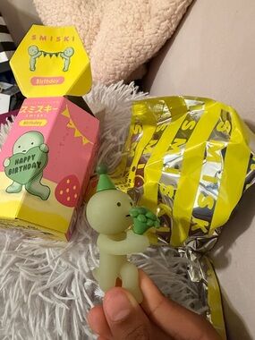 Smiski Glow Figure - Green Birthday Character